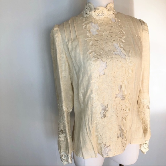 VINTAGE ivory linen lace Coquette Romantic blouse S - Picture 10 of 10